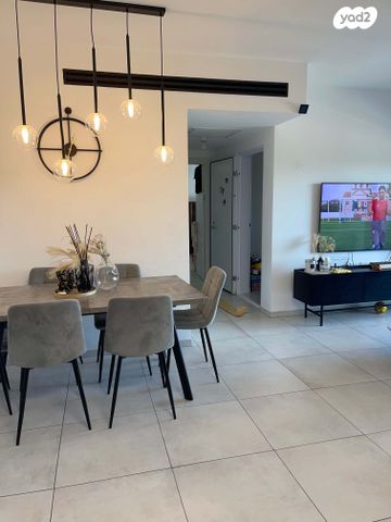 דירה, נעמי שמר 9, גלי ים, קרית ים