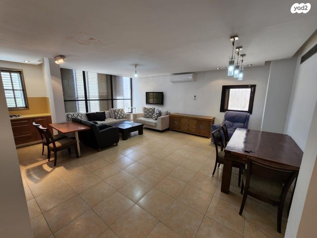 דירה, יהושע חנקין 70, מרכז, קרית עבודה, חולון