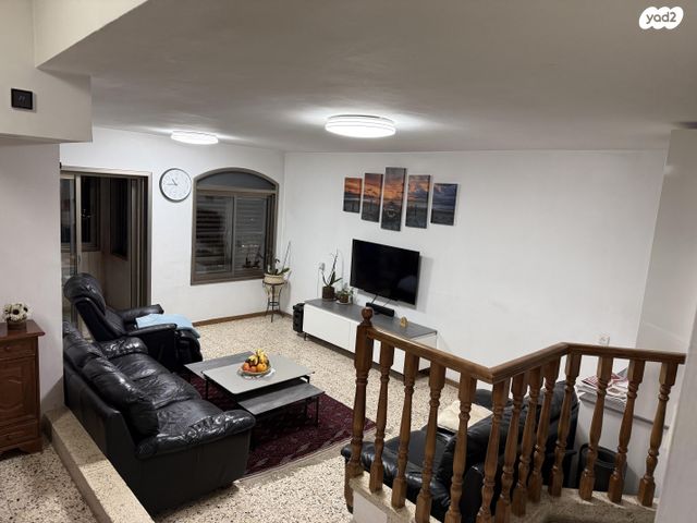 חיל הצנחנים 12