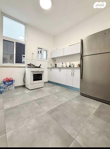 שדרות ירושלים 81