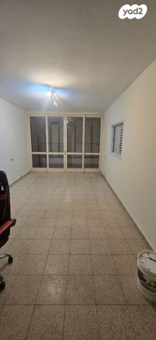 דירה, אחד העם 30, המרכז השקט / מרכז העיר, פתח תקווה