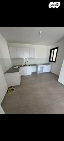 דירת גן, הרב שלום שבזי 199, פסגות אפק, ראש העין