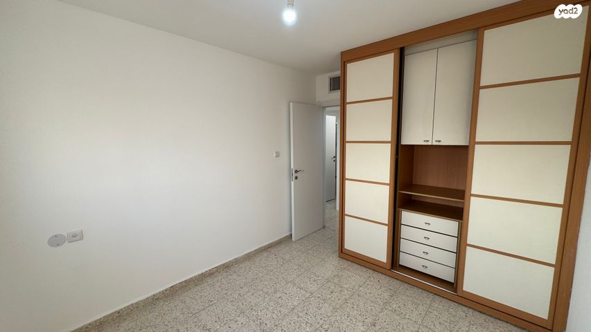 דירה, דרך החורש 5, קרית הסביונים, יהוד מונוסון