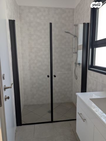 דירה, לשם 43, שאר העיר, אריאל