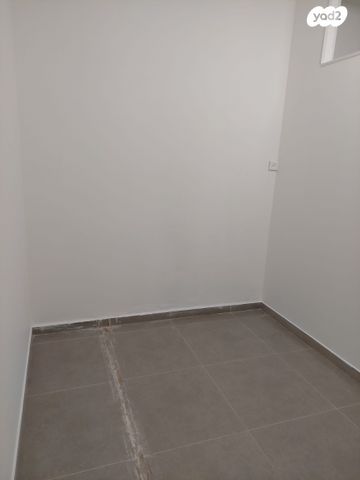 דירה, א.ד. גורדון 11, הפועל המזרחי ג', שיכון ג', בני ברק