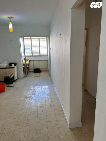 דירה, שדרות מנחם בגין 18, בית דגן, בית דגן