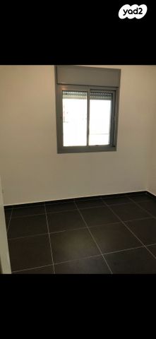 דירה, נעמי שמר 22, נווה זמר, רעננה