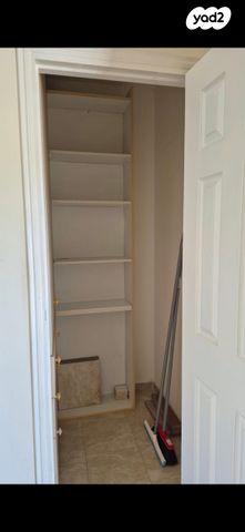 דירה, הנחלים 172, הנחלים, מעלה אדומים