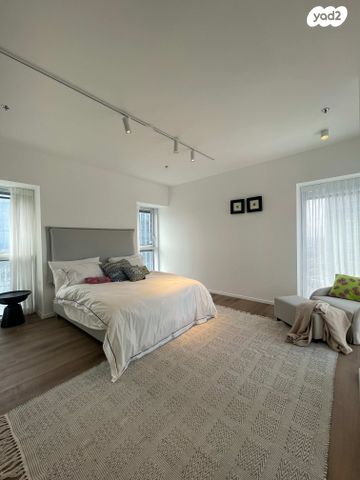 דירה, דרך מנחם בגין 146, מונטיפיורי, הרכבת, תל אביב יפו