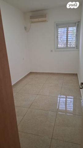 דירה, אלופי צה"ל 47, קרית שרת מערב, חולון