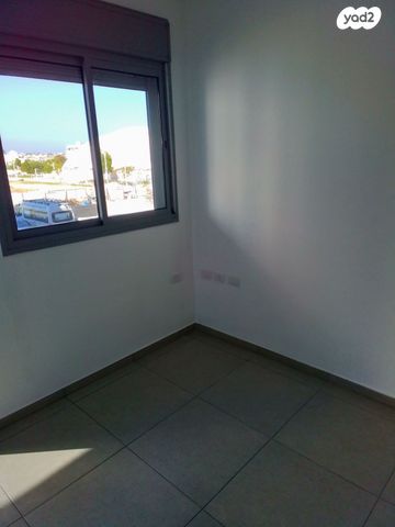 דירה, שרה אהרונסון 7, גדרה מזרח, גדרה