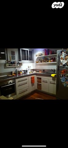 דירת גן, מנדלשטם 10, הצפון הישן - צפון, תל אביב יפו