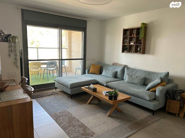 שדרות החוצבים 26