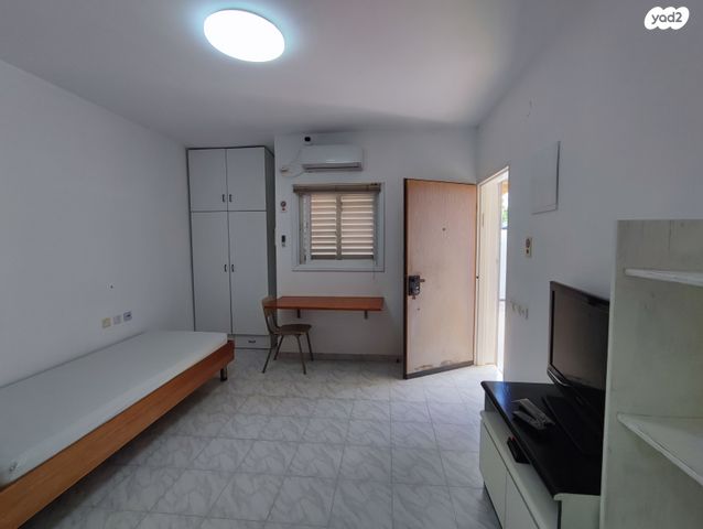 יחידת דיור, יאנוש קורצ'אק 14, עלייה, כפר סבא