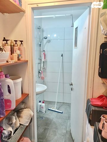 בית פרטי/ קוטג', רחבת עובדה 4, צה"ל, קרית גת