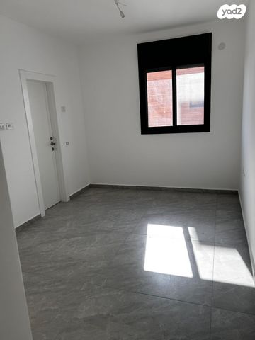 גג/ פנטהאוז, צה"ל 28, רמת ורבר, פתח תקווה