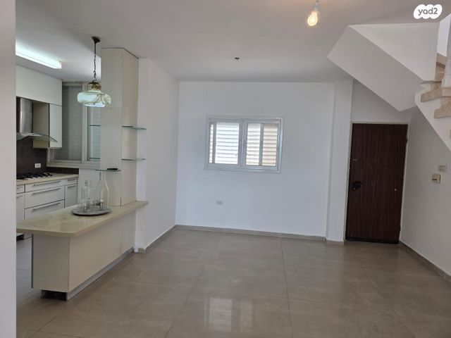 גג/ פנטהאוז, ברנשטיין כהן 1, קרית יערים, רמת השרון