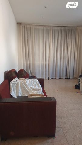 שדרות ירושלים 14