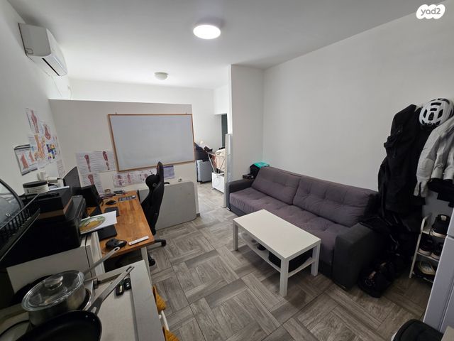 טרומפלדור 9