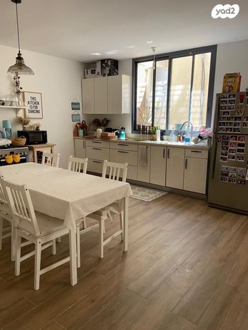 מרתף/ פרטר, נורדאו 41, מרכז מזרחי, נס ציונה