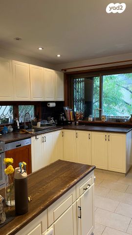 דירה, סמטת השקמה 5, קרית יערים, רמת השרון