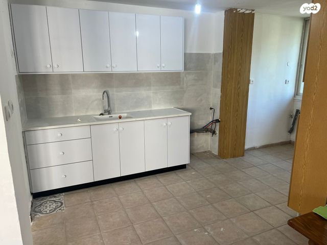 דירה, שדרות ז'בוטינסקי 14, קרית ים  א', קרית ים