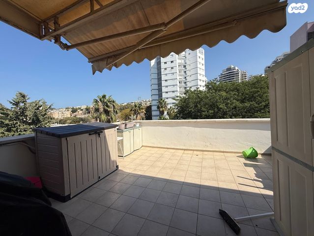 גג/ פנטהאוז, רבי יהודה הנשיא 4, נווה דוד, חיפה