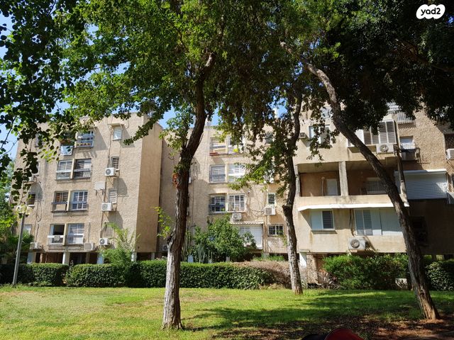 דירה, עזרא קורין 12, נווה חן, תל אביב יפו