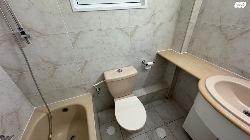 דירה, דרך החורש 5, קרית הסביונים, יהוד מונוסון