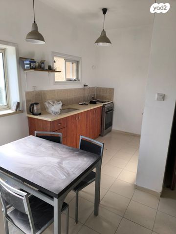 דירה, הרב שמחה אסף 5, דובדבן הכפר, כפר סבא