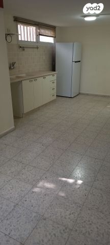 יחידת דיור, כוכבית 8, נווה אילן - צבאי, יבנה