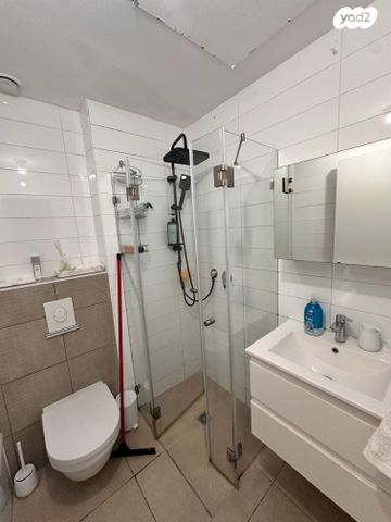 דירה, דרך מנחם בגין 144, מונטיפיורי, הרכבת, תל אביב יפו