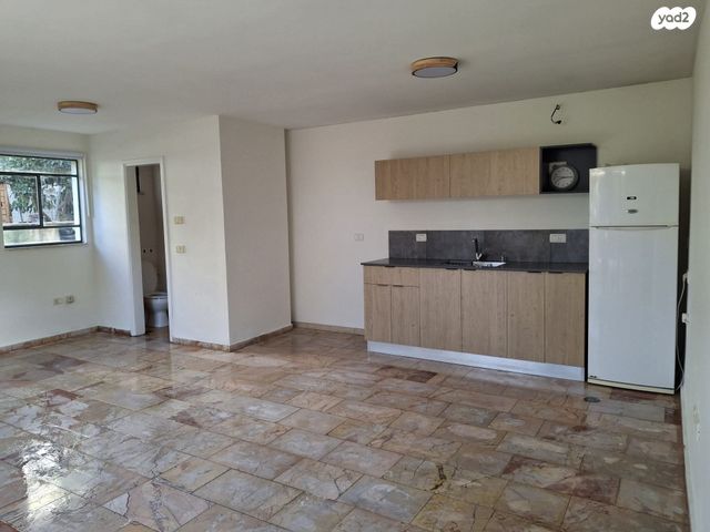 יחידת דיור, הגולן 23, המושבה, באר יעקב