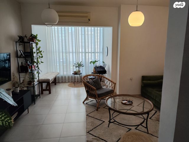 גוש עציון 16