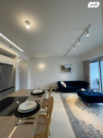 דירה, דרך מנחם בגין 146, מונטיפיורי, הרכבת, תל אביב יפו