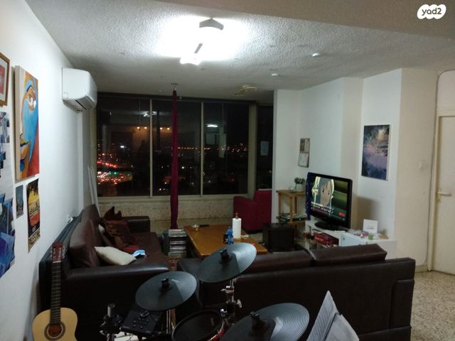 דירה, ביאליק 164, חרוזים, רמת גן