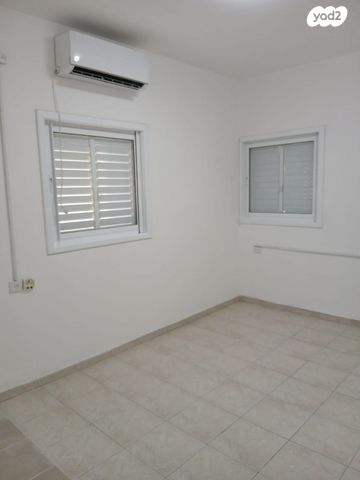 דירה, מפרץ שלמה 43, קרית שרת מערב, חולון