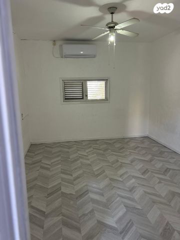 דירה, אילת 32, נאות רחל, חולון