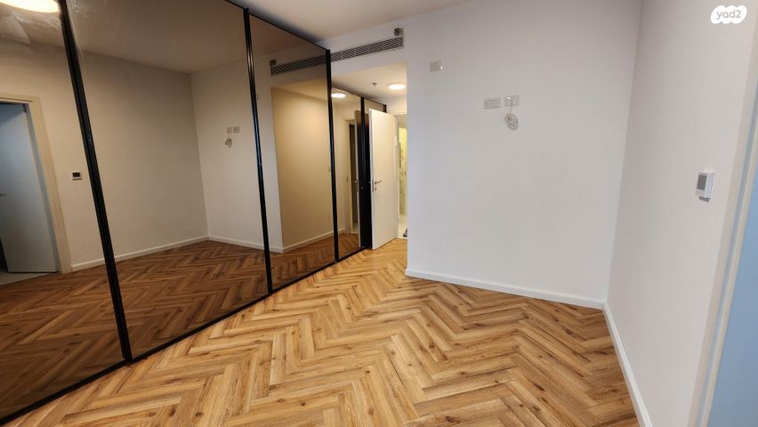 דירה, קרל פופר 11, קרית המדע, נתניה