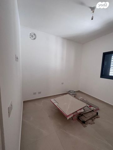 דירה, דניאל 3, ניצנה, בת ים