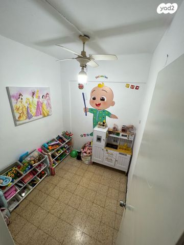 דירה, שדרות ירושלים 198, קרית שרת מזרח, חולון