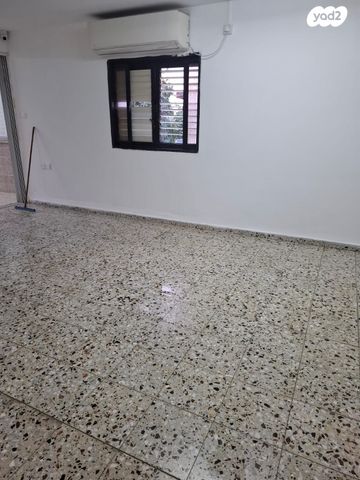 דירה, רות 23, שעריה, פתח תקווה