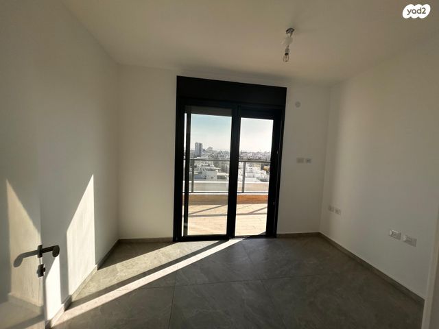 גג/ פנטהאוז, צה"ל 28, רמת ורבר, פתח תקווה