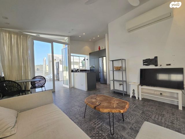 גג/ פנטהאוז, דונולו הרופא 4, עג'מי, גבעת העליה, תל אביב יפו