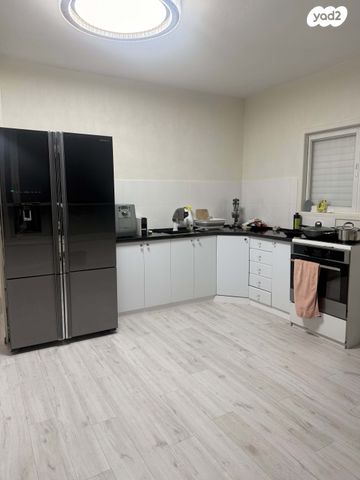 דירה, החשמונאים 30, לב העיר, בת ים