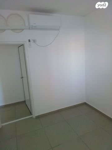 דירה, שרה אהרונסון 7, גדרה מזרח, גדרה