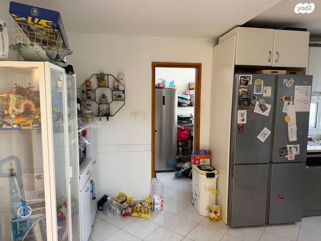 דירה, יצחק בן צבי 4, בן גוריון, אזור