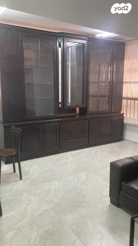 דירה, הרב שטרסר 10, גבעת סוקולוב, בני ברק