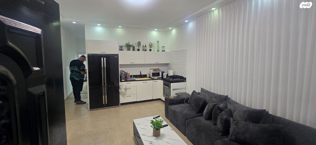 דירה, רגבים 10, גני אביב, לוד