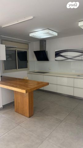 דירה, ז'בוטינסקי 1, רמז, מערב ותיק, ראשון לציון